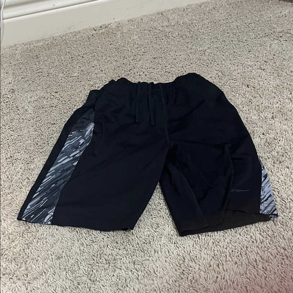 nike dri-fit shorts rarely worn good condition!